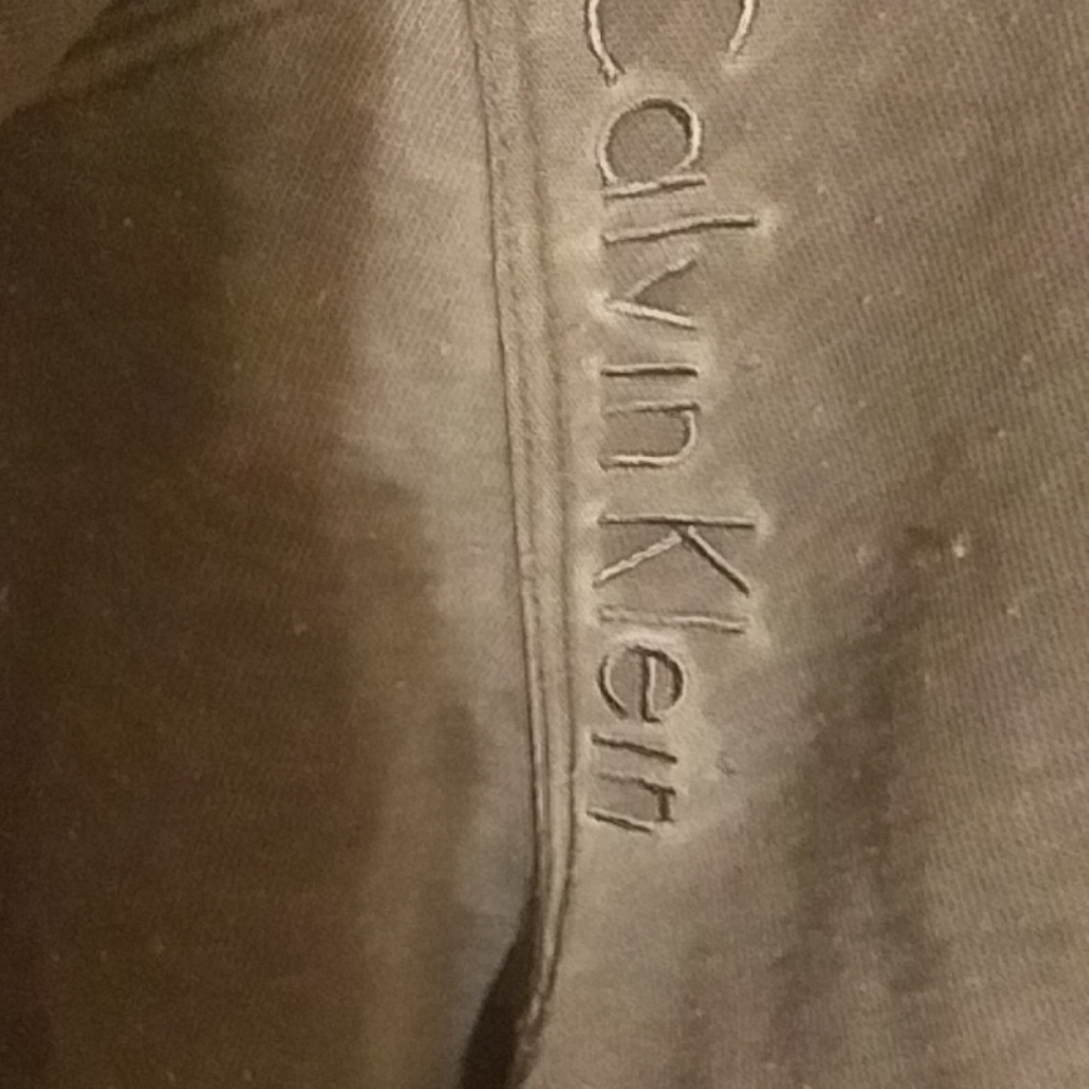 Calvin Klein - Picture 3 of 3